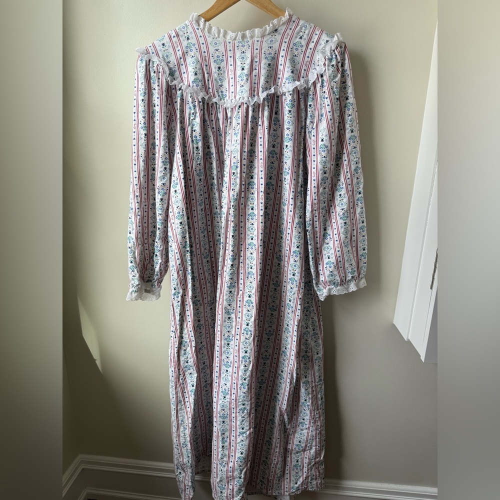 LL BEAN LANZ OF SALZBURG Vintage Cottagecore Grannycore Nightgown Lace Prairie M - Picture 3 of 6